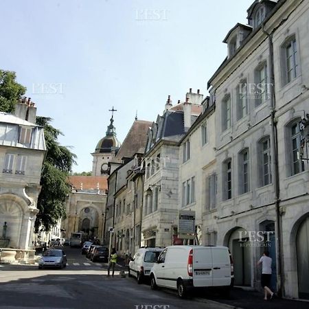 L'Appartement Du Voisin D'Hugo Besançon Dış mekan fotoğraf