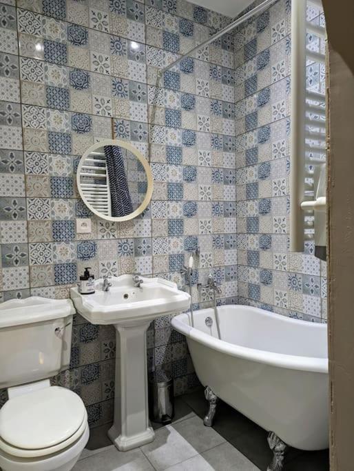 L'Appartement Du Voisin D'Hugo Besançon Dış mekan fotoğraf